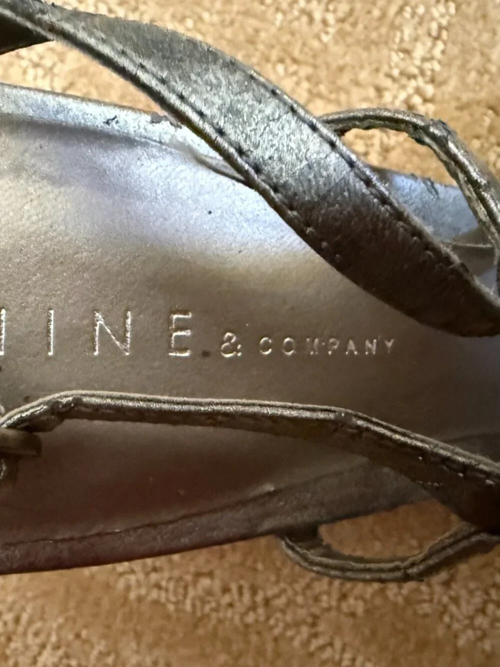 Nine & Company Metallic Gray T-Strap Wedge Sandals – Size 11